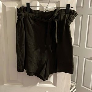 Hunter green Size 10 elastic high waisted shorts with tie belt